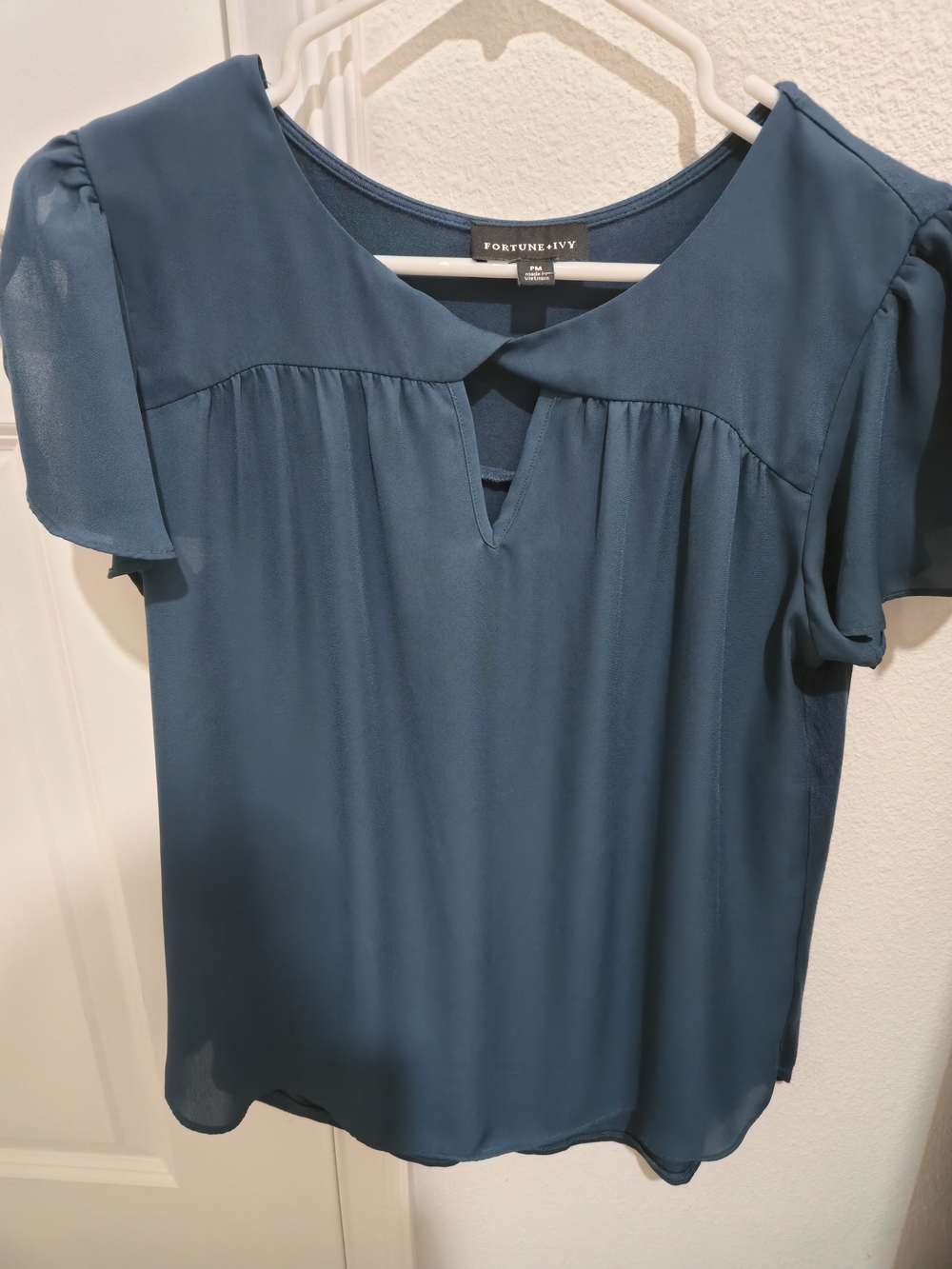 Fortune & Ivy Teal Short Sleeve Blouse with Keyhole Detail
